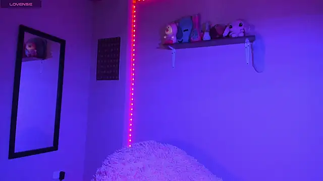 MadelineBenet online show from 01.12.25