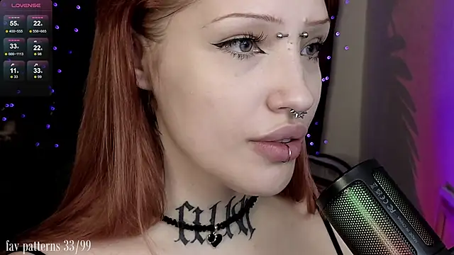 Snapshot of violetviolator chatting on 02.22.25 violetviolator online show from 02.22.25