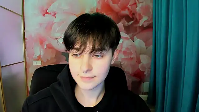 EmiliaYours online show from 12.07.24