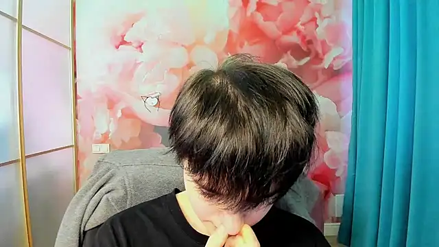 EmiliaYours online show from 12.08.24