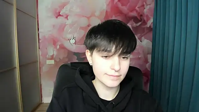 EmiliaYours online show from 12.14.24