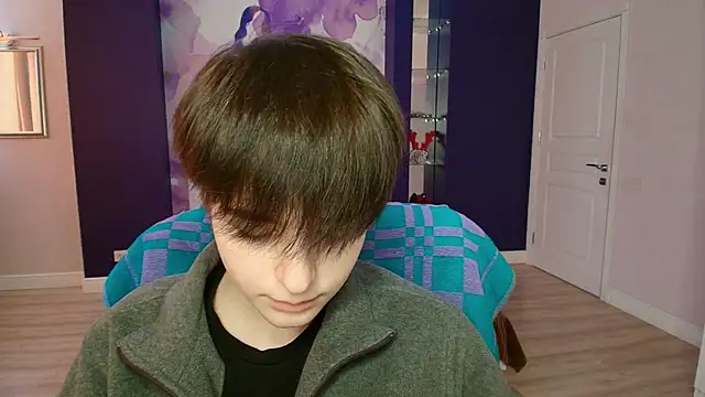 EmiliaYours online show from 02.03.25