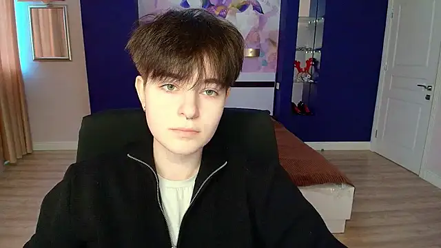 EmiliaYours online show from 03.01.25