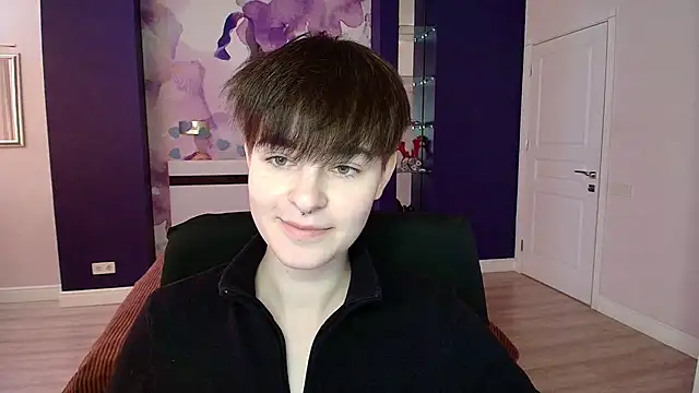 EmiliaYours online show from 03.09.25