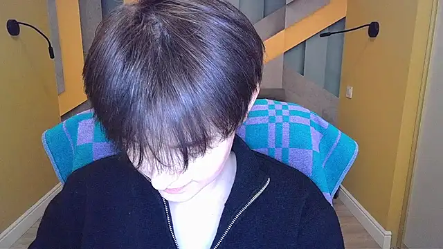 EmiliaYours online show from 03.22.25