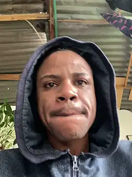 Snapshot of ElNegroRony chatting on 02.10.25 ElNegroRony online show from 02.10.25