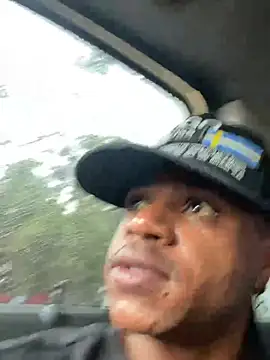 Snapshot of ElNegroRony chatting on 02.10.25 ElNegroRony online show from 02.10.25