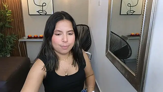 Snapshot of Sharlotte_Milk chatting on 11.06.25 Sharlotte Milk online show from 11.06.25