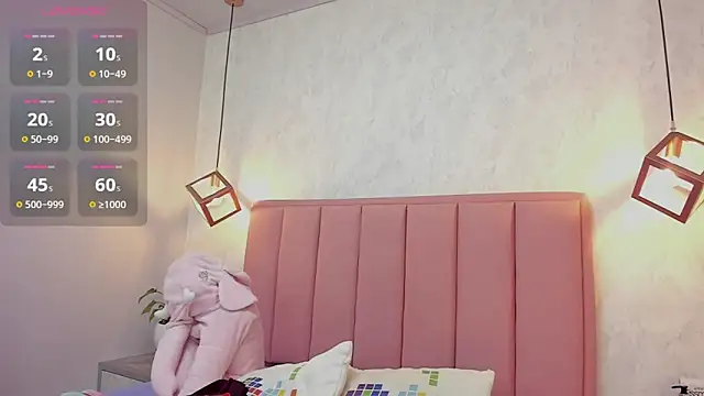 Snapshot of MAYROBERTSS chatting on 02.19.25 MAYROBERTSS online show from 02.19.25