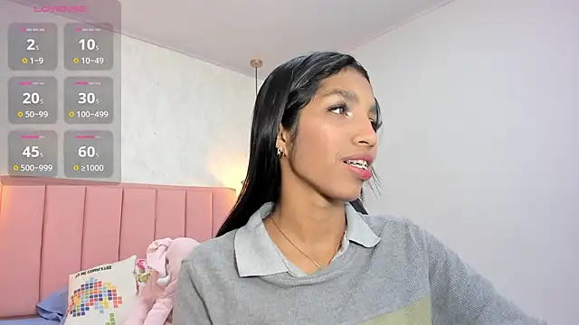 Snapshot of MAYROBERTSS chatting on 03.14.25 MAYROBERTSS online show from 03.14.25