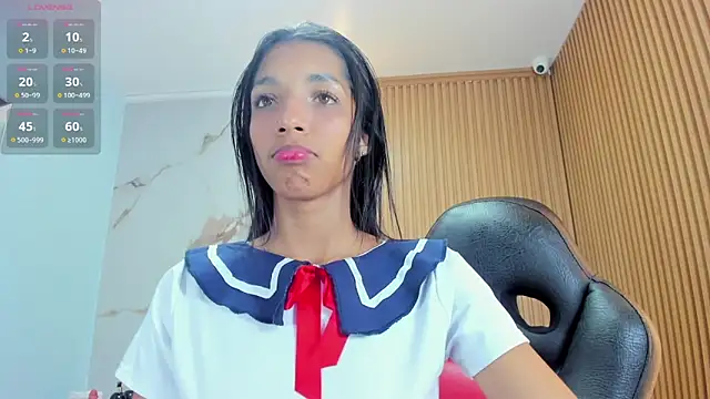 Snapshot of MAYROBERTSS chatting on 12.02.25 MAYROBERTSS online show from 12.02.25