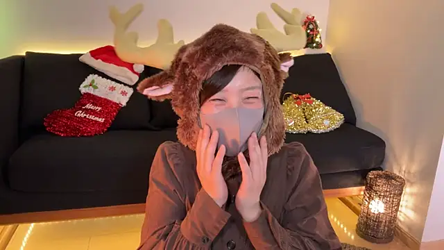 Snapshot of Risa_06 chatting on 12.24.24 Risa 06 online show from 12.24.24