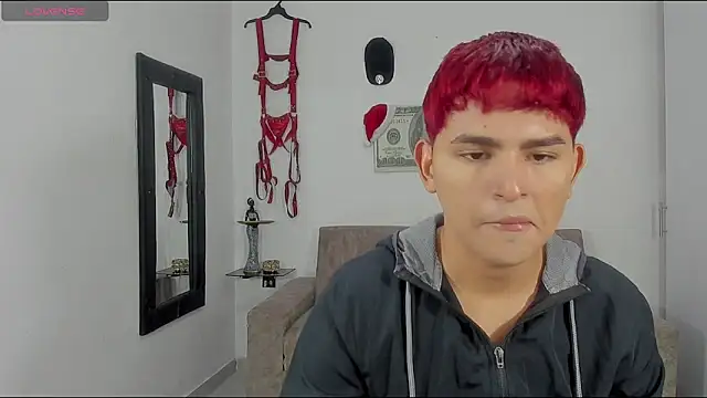 Snapshot of Lyam_ap chatting on 12.22.24 Lyam ap online show from 12.22.24