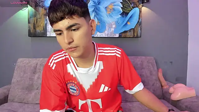 Snapshot of Lyam_ap chatting on 09.21.25 Lyam ap online show from 09.21.25