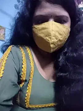 Snapshot of Dr_Chhaya chatting on 03.01.25 Dr Chhaya online show from 03.01.25