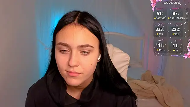 Snapshot of CooperAllana chatting on 11.17.25 CooperAllana online show from 11.17.25