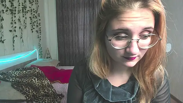 Miss Elsa  online show from 12.06.24