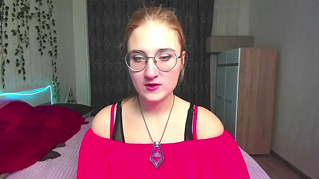 Miss Elsa  online show from 12.19.24