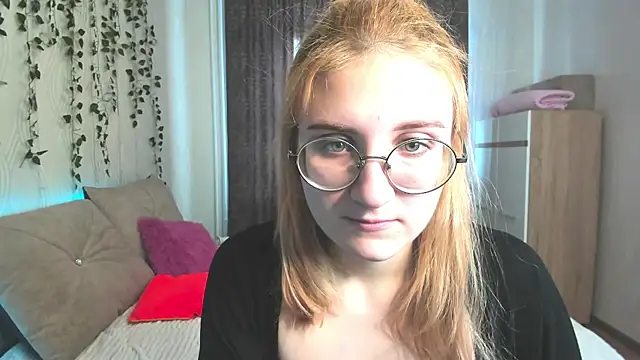 Miss Elsa  online show from 01.30.25