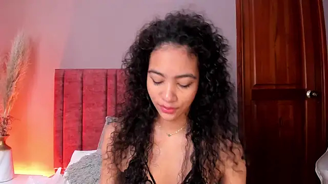 AntonellaHall  online show from 11.21.25