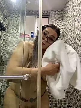 AntonellaAlondra4 online show from 01.22.25