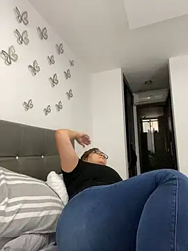 AntonellaAlondra4 online show from 02.18.25