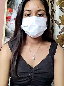 Snapshot of its_sophiaa chatting on 12.21.24 its sophiaa online show from 12.21.24