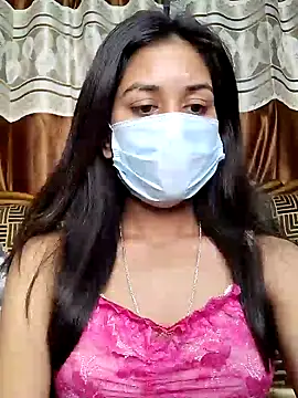Snapshot of its_sophiaa chatting on 01.07.25 its sophiaa online show from 01.07.25