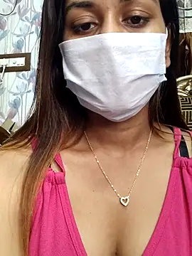 Snapshot of its_sophiaa chatting on 09.18.25 its sophiaa online show from 09.18.25