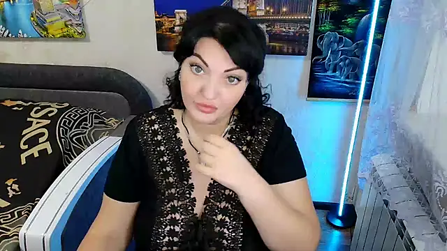 Snapshot of Lady_Boom_Wild_ chatting on 09.28.25 Lady Boom Wild online show from 09.28.25