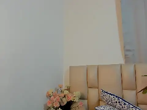 Soy Bella online show from 12.22.24