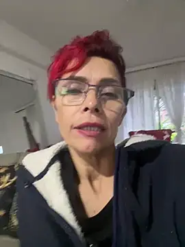 Snapshot of MireyaTorresGu chatting on 12.31.24 MireyaTorresGu online show from 12.31.24