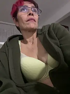 Snapshot of MireyaTorresGu chatting on 01.18.25 MireyaTorresGu online show from 01.18.25