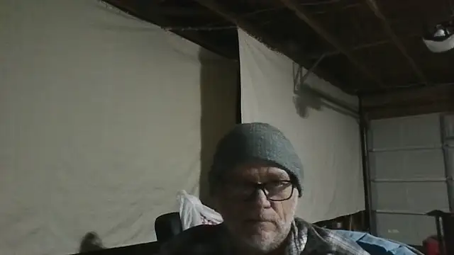 Snapshot of 69vivian chatting on 12.13.24 69vivian online show from 12.13.24