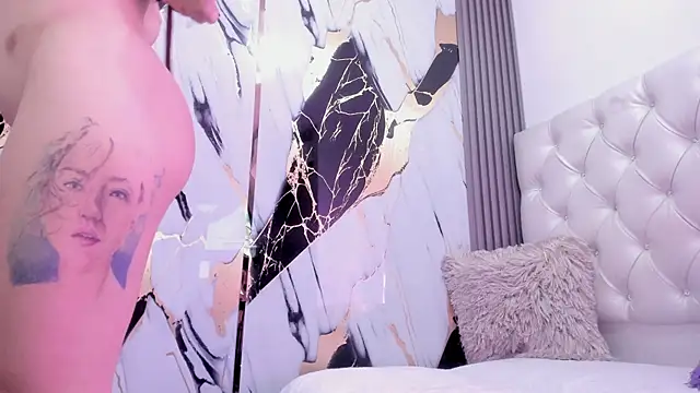 Snapshot of sophiee_evanss_ chatting on 12.17.24 sophiee evanss online show from 12.17.24