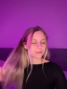 lunawolf21 online show from 12.10.24