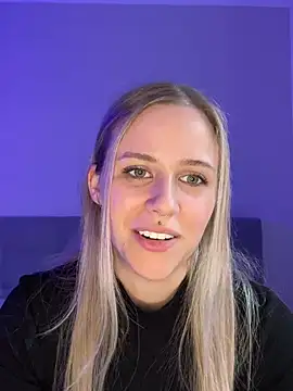 lunawolf21 online show from 02.20.25