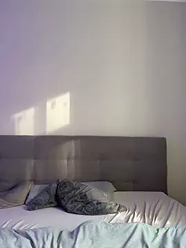 lunawolf21 online show from 02.22.25