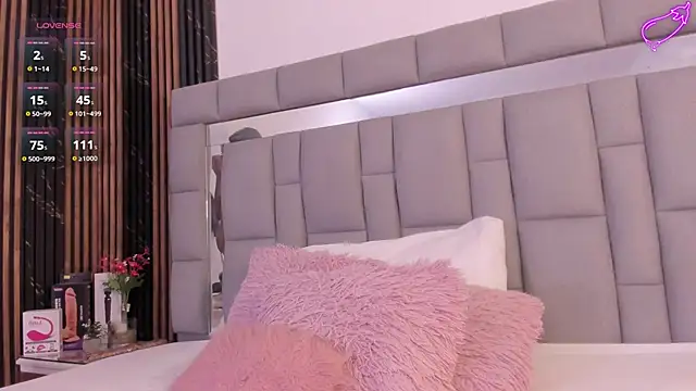 vivianne scott online show from 11.14.25