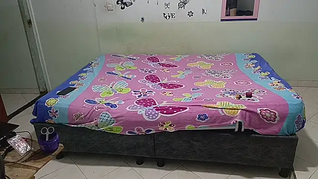 luxandracon23 online show from 02.25.25