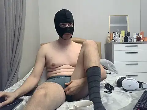 Snapshot of unknownguy_7 chatting on 09.13.25 unknownguy 7 online show from 09.13.25