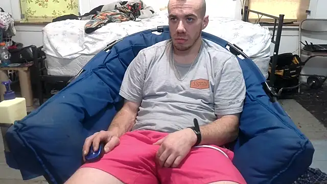 Snapshot of ScubaStevex chatting on 02.24.25 ScubaStevex online show from 02.24.25