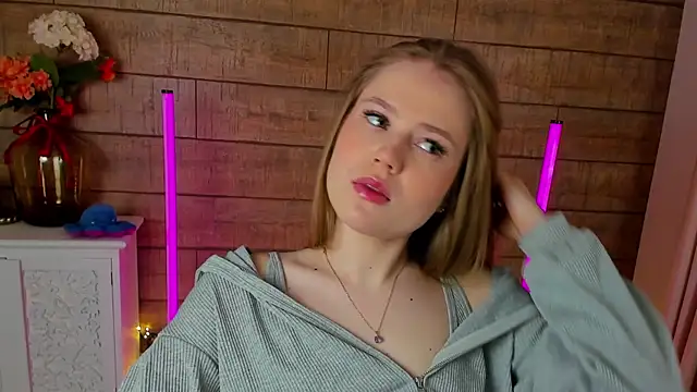 SelinSwarovski online show from 03.02.25