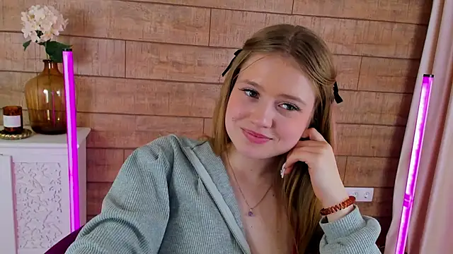 SelinSwarovski online show from 03.18.25