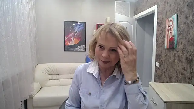 Milla Cutie18 online show from 01.15.25