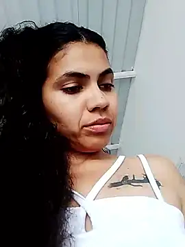 Snapshot of 02julieta chatting on 10.19.25 02julieta online show from 10.19.25