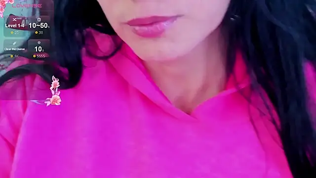 Snapshot of elissa_iris chatting on 10.11.25 elissa iris online show from 10.11.25