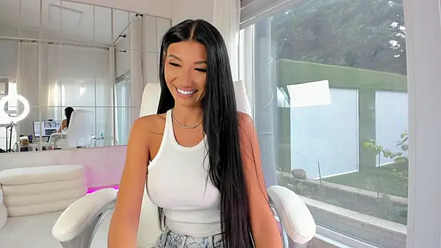 missdiamond  online show from 11.22.25