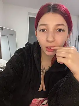 Snapshot of Alissa_kiss chatting on 12.18.24 Alissa kiss online show from 12.18.24