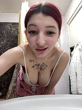 Snapshot of Alissa_kiss chatting on 12.25.24 Alissa kiss online show from 12.25.24